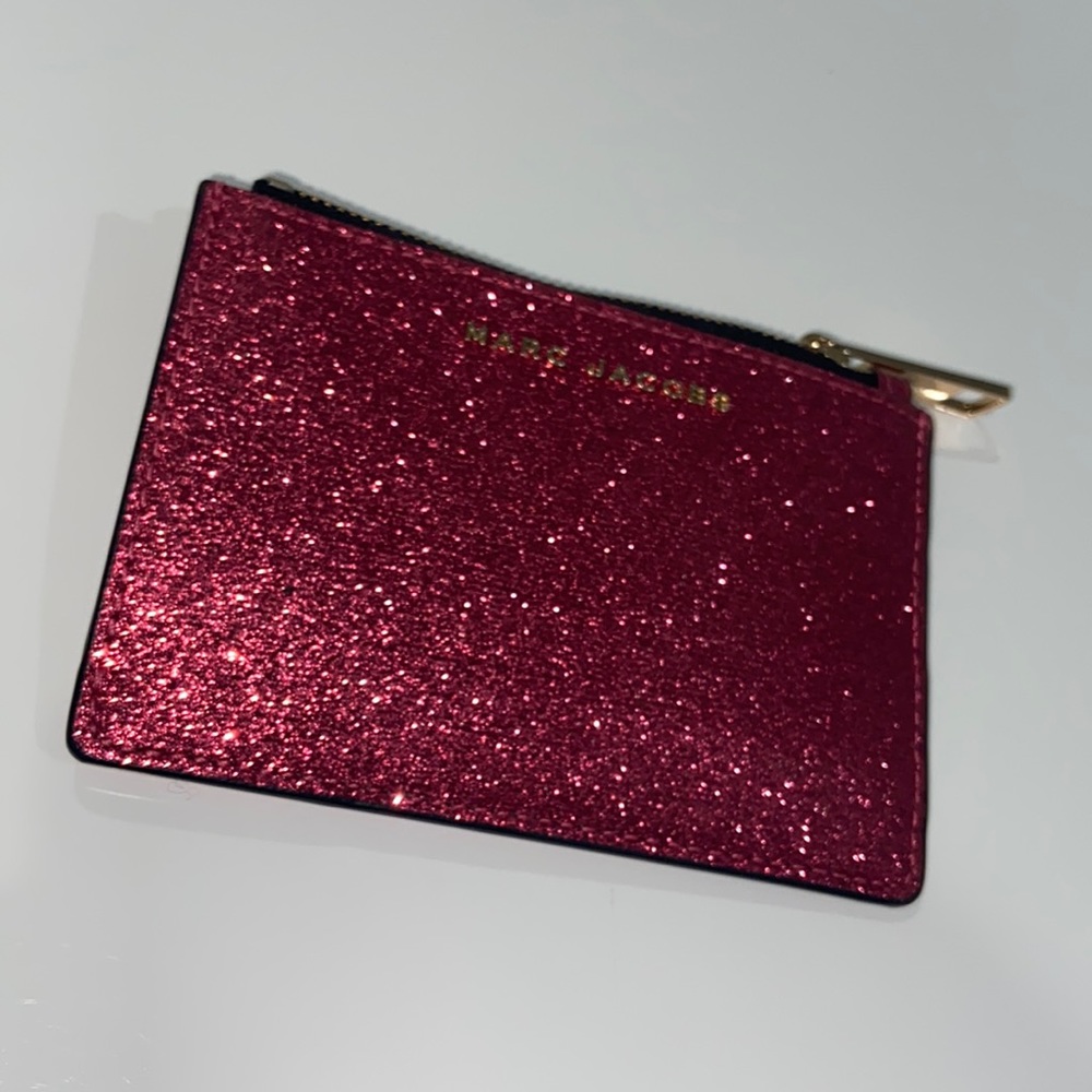 MARC JACOBS Top Zip Multi Wallet - Red sparkle